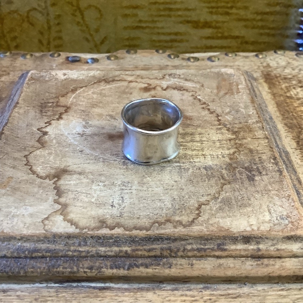 Silpada VINTAGE Hammered Cuff Ring R0723 Size 7 - Picture 16 of 16